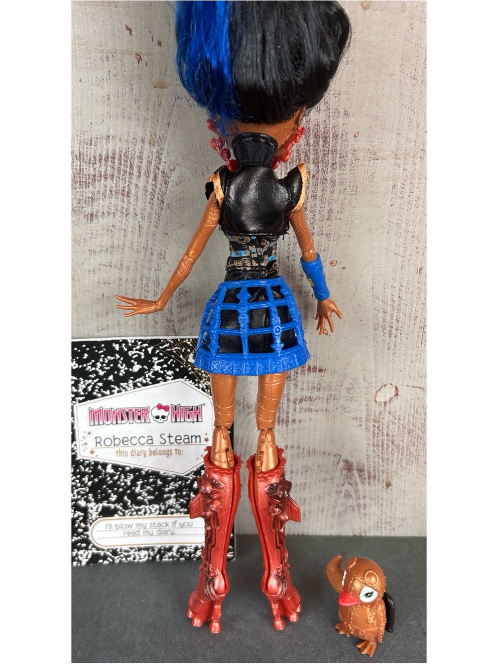 Monster High Robecca Steam Signature First Wave Doll - Picture 11 of 11